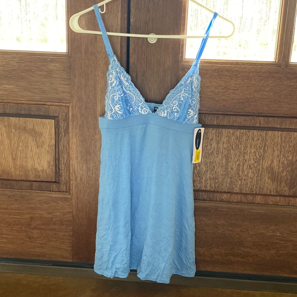 Beautiful light blue nightgown lingerie. Size Small. NWT